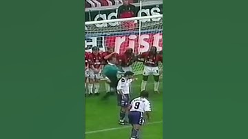 Thumbnail of Gabbriel Batistuta Free  kick #shorts