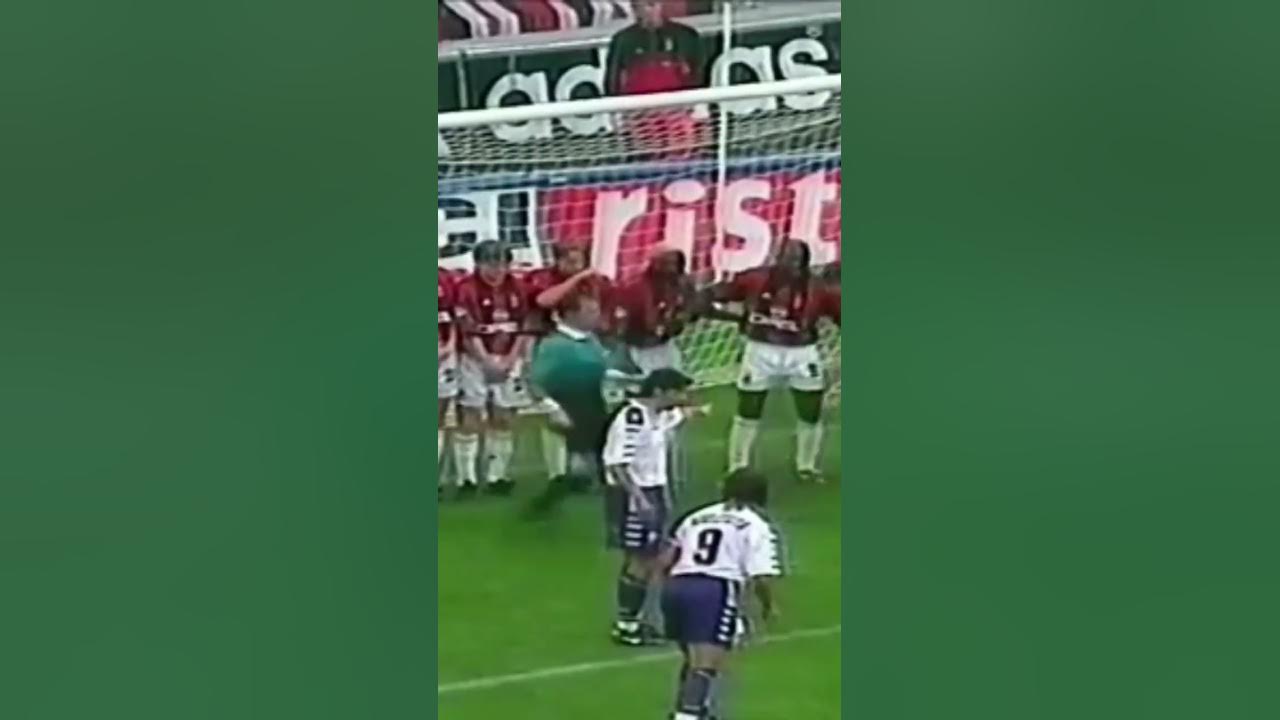 Gabbriel Batistuta Free  kick #shorts