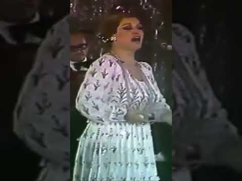 انا عايشه في ظل حبك
