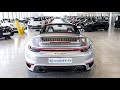 Visite du showroom vodiff guid par une spectaculaire porsche 992 turbo s 