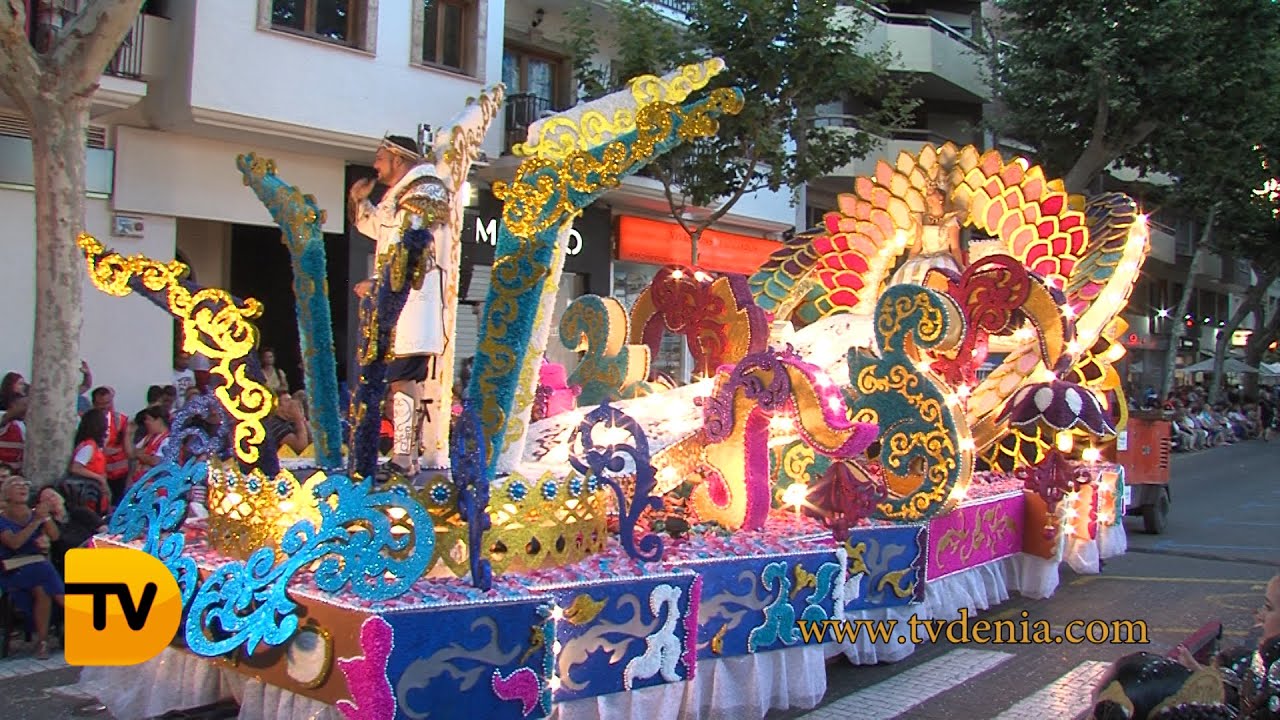 La Falla Centro en grans i la Falla Baix la Mar en Infantils son les millors carrosses de Dénia 201