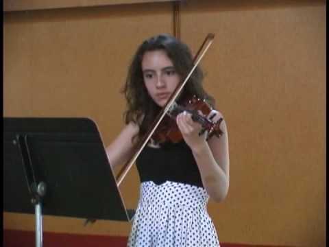 Sandy's Strings recital 2010.flv