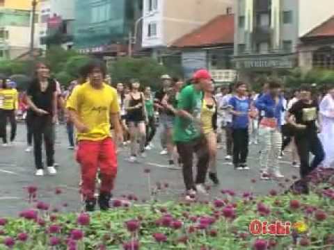 Ho Chi Minh City Flash Mob (June 18, 2010)