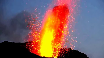 Come si classificano le eruzioni vulcaniche?