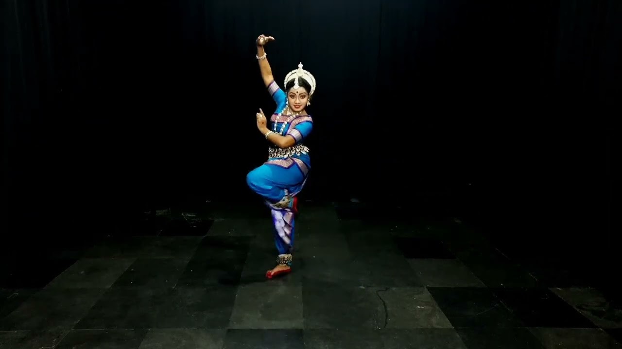 Dekha Go Radha Madhava Chali by Debasmita Mahana  odissidance