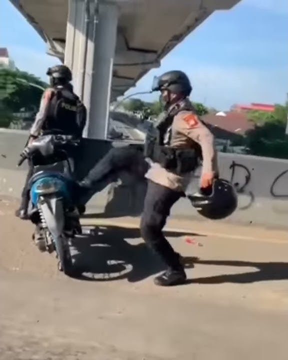Lakukan konvoi, hingga geber-geber motor, akhirnya petugas melakukan penindakan (28/10/2020).
