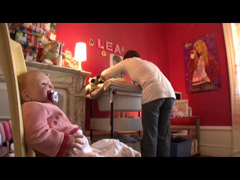 15 ans et maman d'une poupée | Bébé Reborn