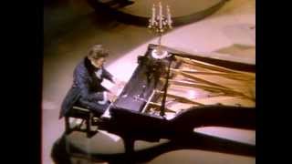 Liberace - A Gershwin Medley - The Liberace Show chords
