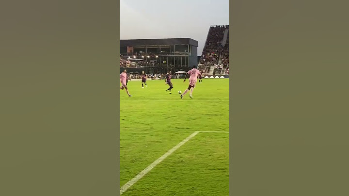 Raphinha estreou metendo golaço e 2 assistência na goleada do Barcelona #shorts