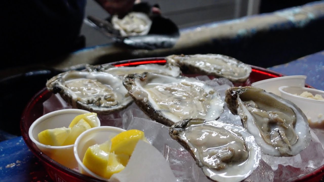 Orlando's Oldest Oyster Bar: Lee and Rick's Oyster Bar and Seafood House 