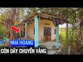 Căn nhà hoang rách nát còn nguyên đồ và sợi dây chuyền