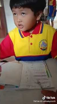 Viral!!! Video lucu anak kecil belajar membaca sambil mendesah 😆😆😆