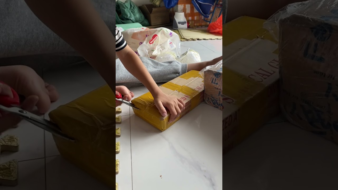 Hoàng và Bé khui hàng tiếp ngày 5/11/2024