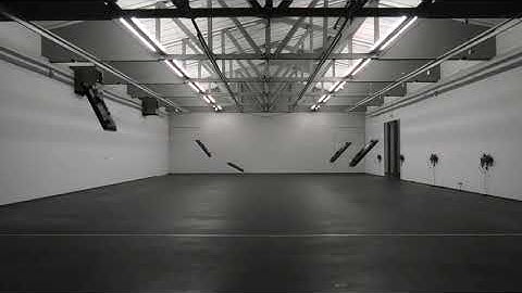 TH-42PH10EK X 5 (excerpt) - 2020 - kinetic sound and video installation / Stefan Tiefengraber