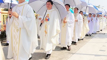 Đón Đoàn Lễ Nghi Vào Dâng Thánh Lễ Đồng Tế Tại Nhà Thờ Đền Thánh Ninh Cường Giáo Phận Bùi Chu