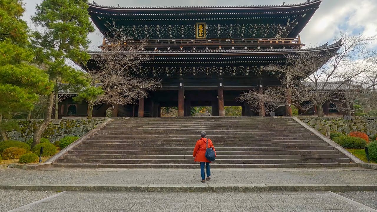 京都散歩: 知恩院から将軍塚へ Kyoto Walk: From Chion-in Temple to Shōgunzuka (Higashiyama Summit) [4K Binaural]