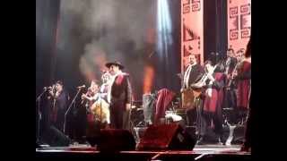 Video thumbnail of "Chaqueño Palavecino - Zamba del Carpintero (Teatro Gran Rex 2014)"