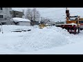 この雪があっと言う間に吸い込まれていく イエローモンスター ！　重機除雪の連携プレイ