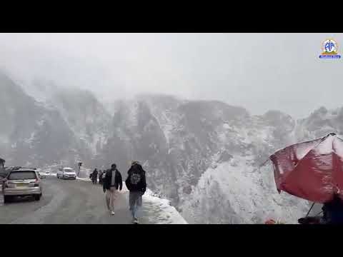 BRO Teams Clear Snow After Fresh Snowfall at Zojila Pass