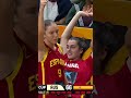 ¡Esta chica es increíble! Otra noche más en la oficina para Iyana Martín