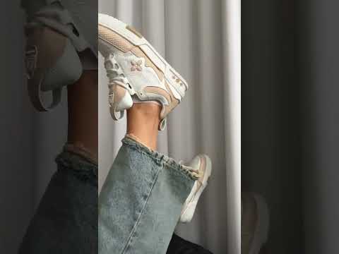 Кроссовки L2ou1is 1Vui1tton Trainer White/Beige  весна/лето/осень LV012, видео 1