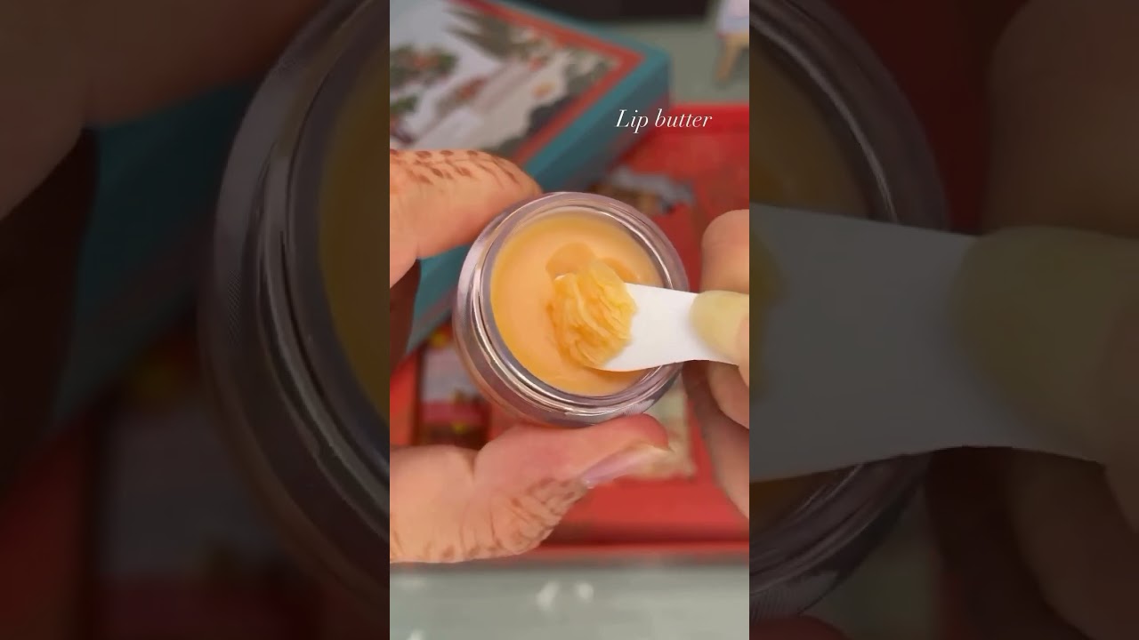 The perfect blend of luxury and care for that everyday glow. 🍊✨