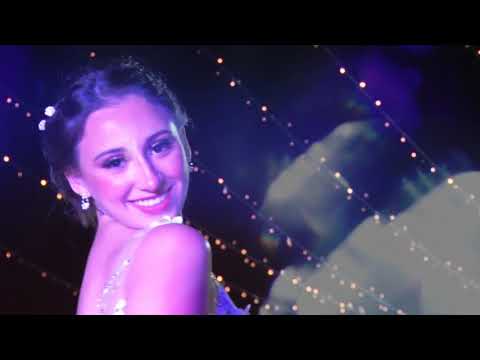 CLIP 15 AÑOS ORIANA
