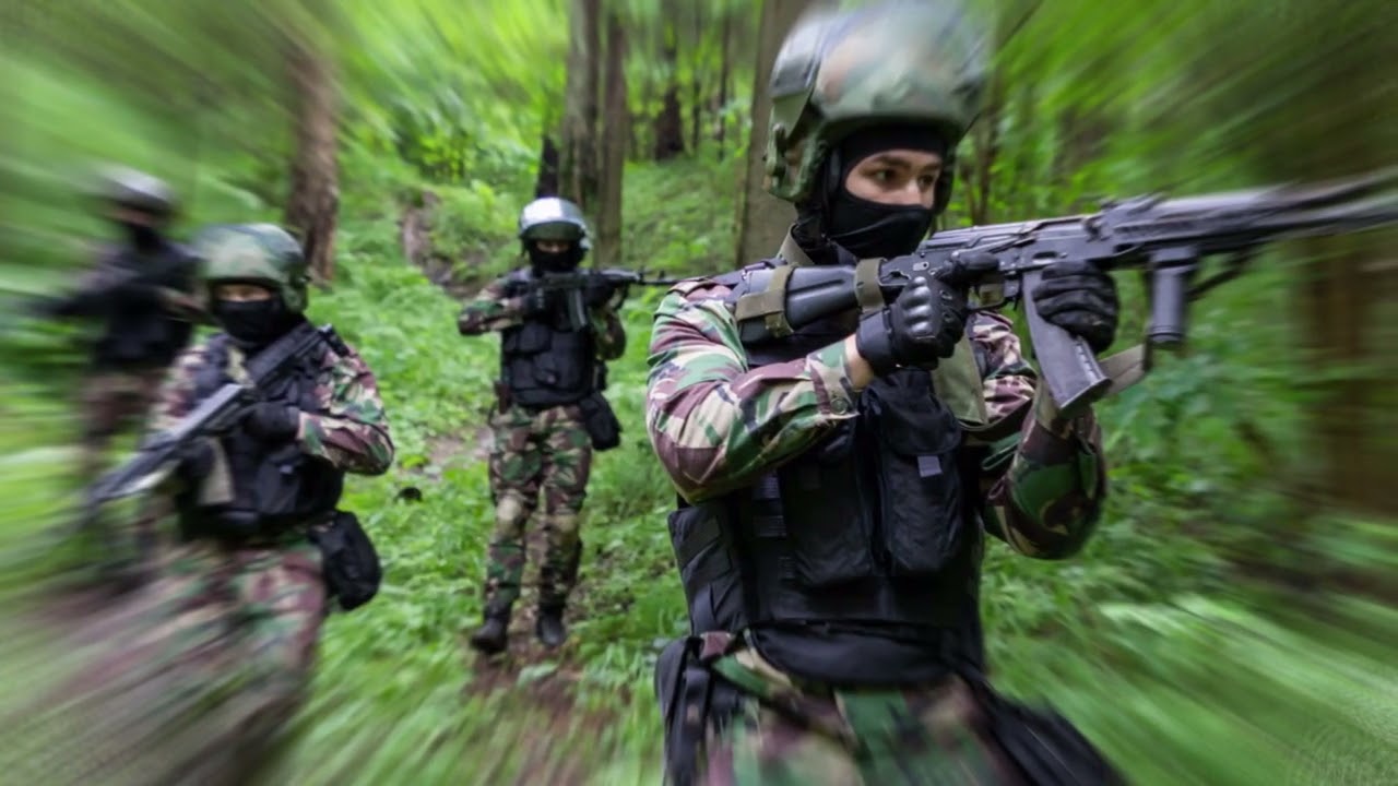 С праздником,братья