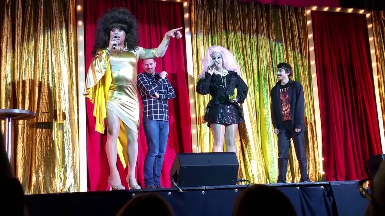 Peaches Christ and Heklina drag queens of comedy lipstick challenge