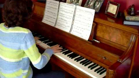 Libby Hooker Piano-1.AVI