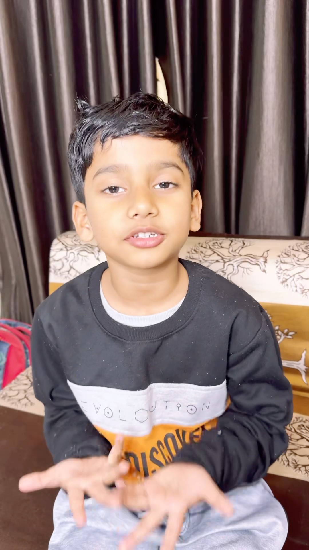 Anant apni class me kesa student hai ??