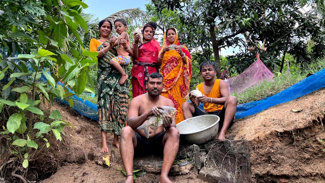সবাই মিলে একসাথে পুকুরে জাল টেনে মাছ ধরে জমিয়ে খাওয়া দাওয়া ||