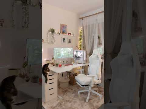 My setup really needed a new chair already #dowinx #aesthetic #cozygirl #desksetup
