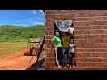 CASAL CHORA DE EMOÇÃO AO VER AS PORTAS E JANELAS DE SUA CASA - SERTÃO - PERNAMBUCO