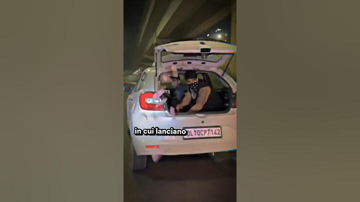 YOUTUBER Arrestato per aver lanciato SOLDI
