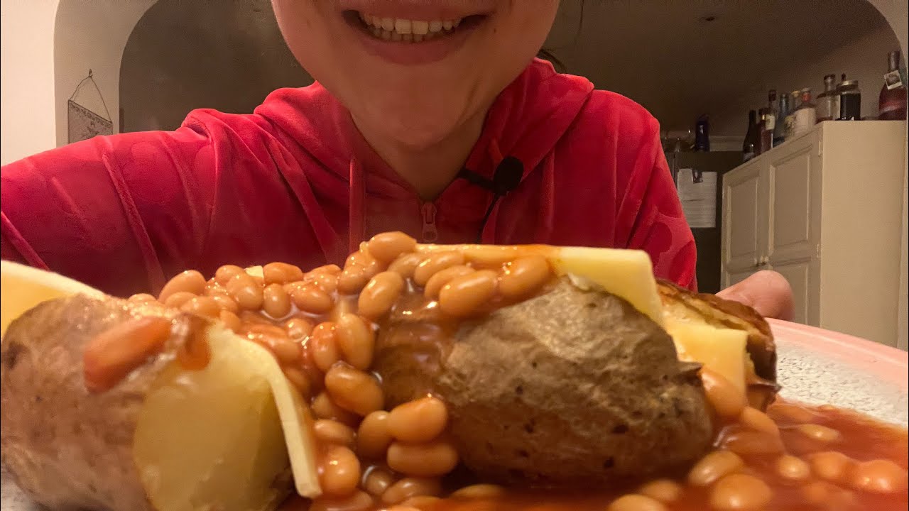 ASMR MUKBANG CHEESY JACKET POTATO WITH BAKED BEANS | AM I BACK?