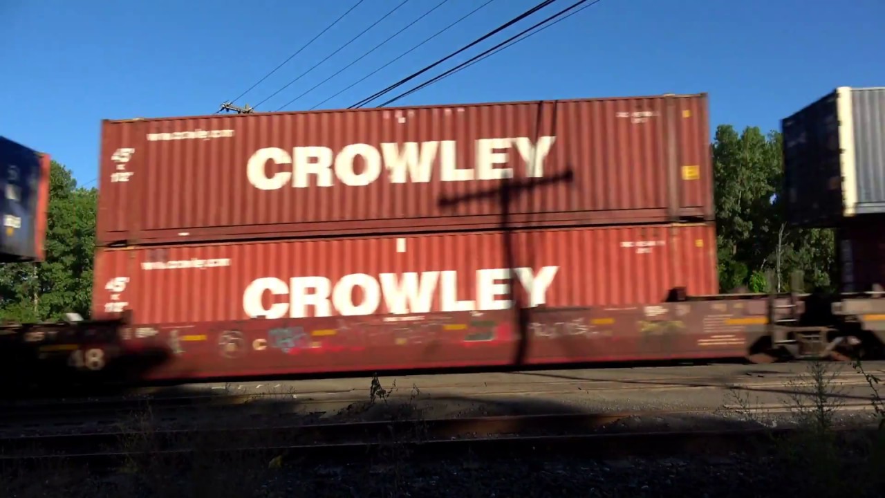 bnsf 5729 Huge CSX Stack Train Hits The Horn 4K