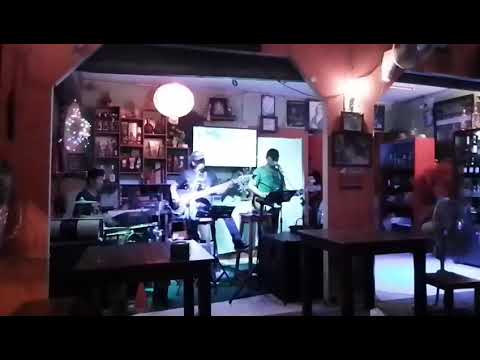 เพลงสตริงไทยเก่าๆในบรรยากาศร้านอาหารเมืองระยอง