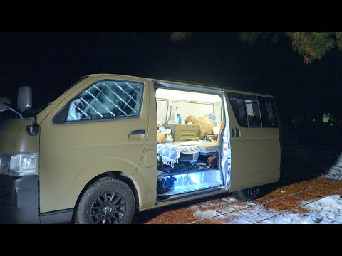 ［Car camp] Camping with a car in heavy snow.A cold lake.ASMR