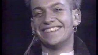 Punks - Kid Vinil ( Programa Som Pop - TV Cultura 1992) screenshot 5