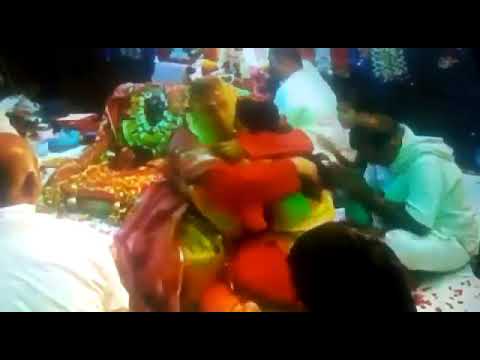 Dhongi Baba | Kissing Baba of india | Hug aur kiss baba | Video Viral