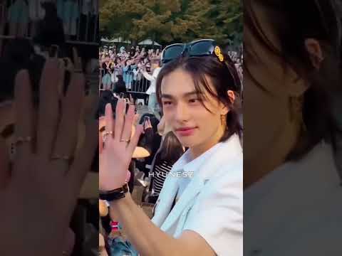 Hwang hyunjin is he even real ? hyunjin stray kids kpop