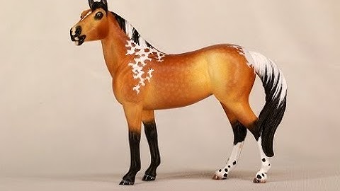 Creating a Buckskin - HOW TO PAINT A BREYER MODEL HORSE - Tutorial