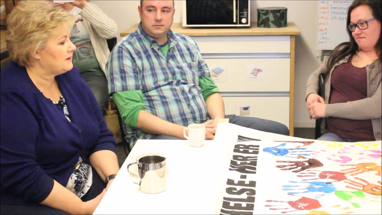 Erna Solberg besøker Fontenehuset Bergen