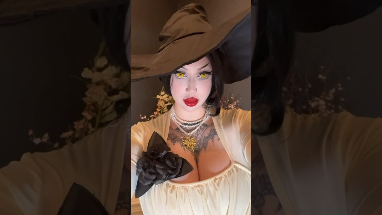 This lighting was not it but the cosplay was fun hehe #ladydimitrescu