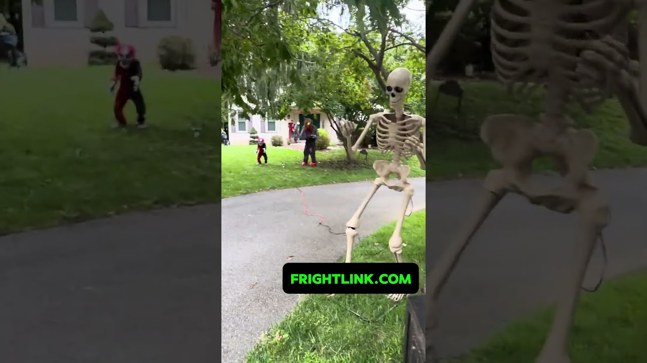 Play the featured FrightLink yard-haunt demonstration