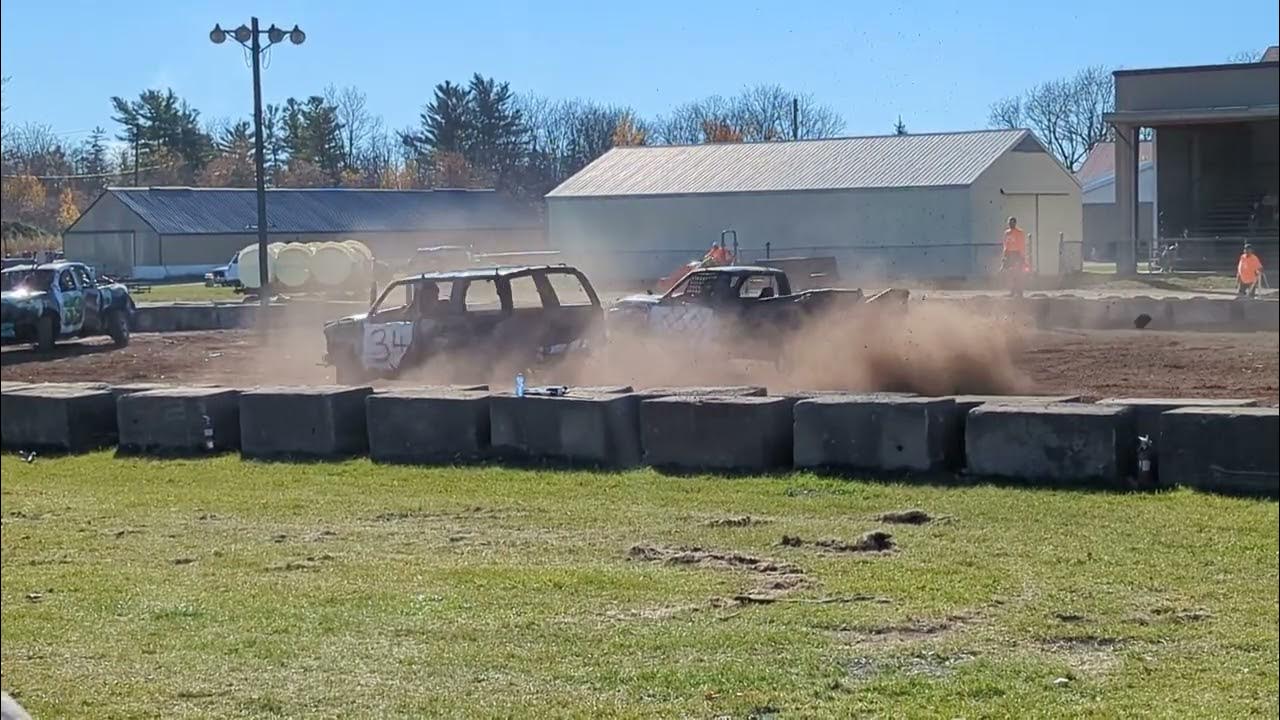 Pumpkin Smash Clean Up Derby, straight Stock Trucks YouTube