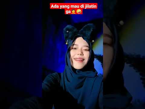 panjang banget lidah nya😨😨 #viraltiktok #shortsviral #trendingreels #ytshortindia #indonesia #aneh