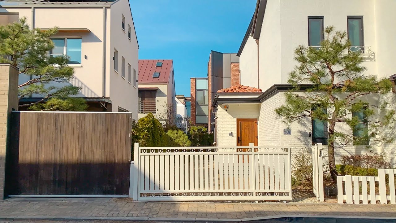 [4K] Walk Around Pangyo New Town Village in Seongnam City, South Korea 경기도 성남 판교신도시 단독주택단지를 걸어요 서울워커