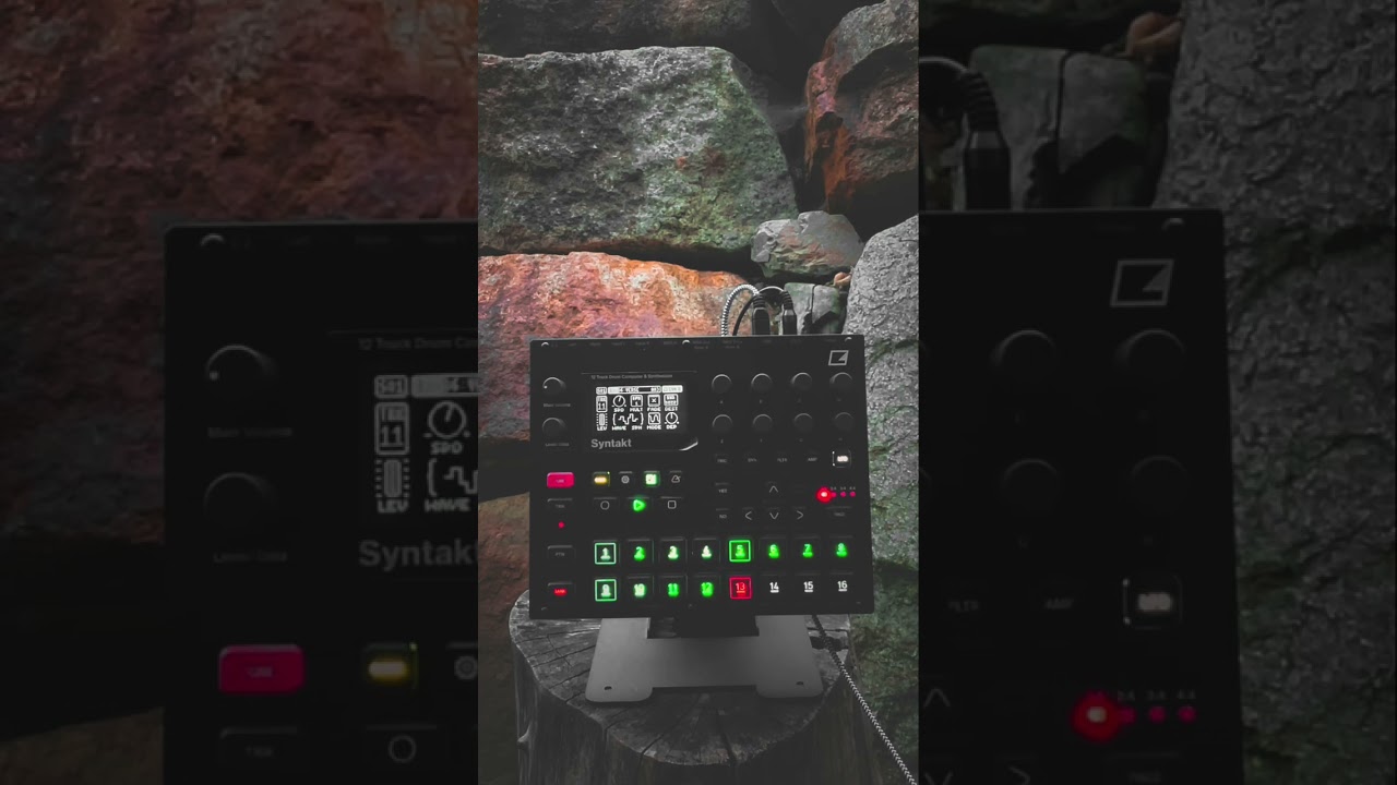 Complete hypnotic techno on Syntakt - sounds, fx, sequence, mixing, and arrangement.